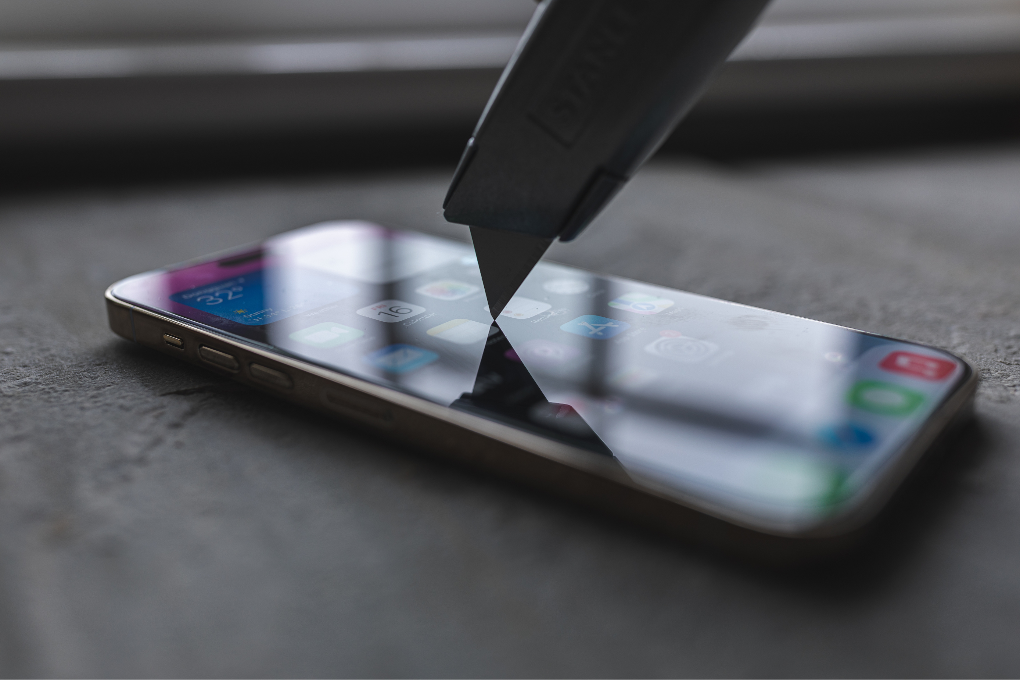 Eyes Off: Why Privacy Glass Screen Protectors Are a Smart Choice