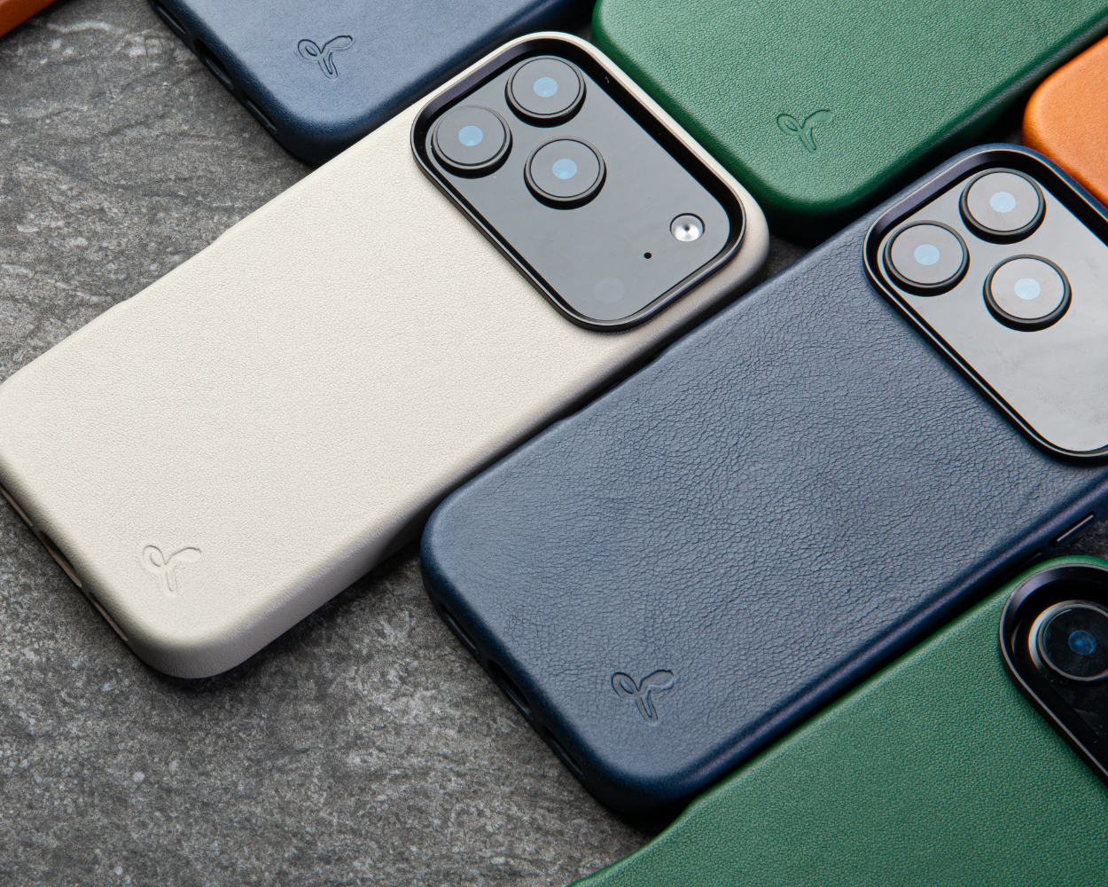 Apple iPhone 17 Pro - Metro Slim Leather Phone Case