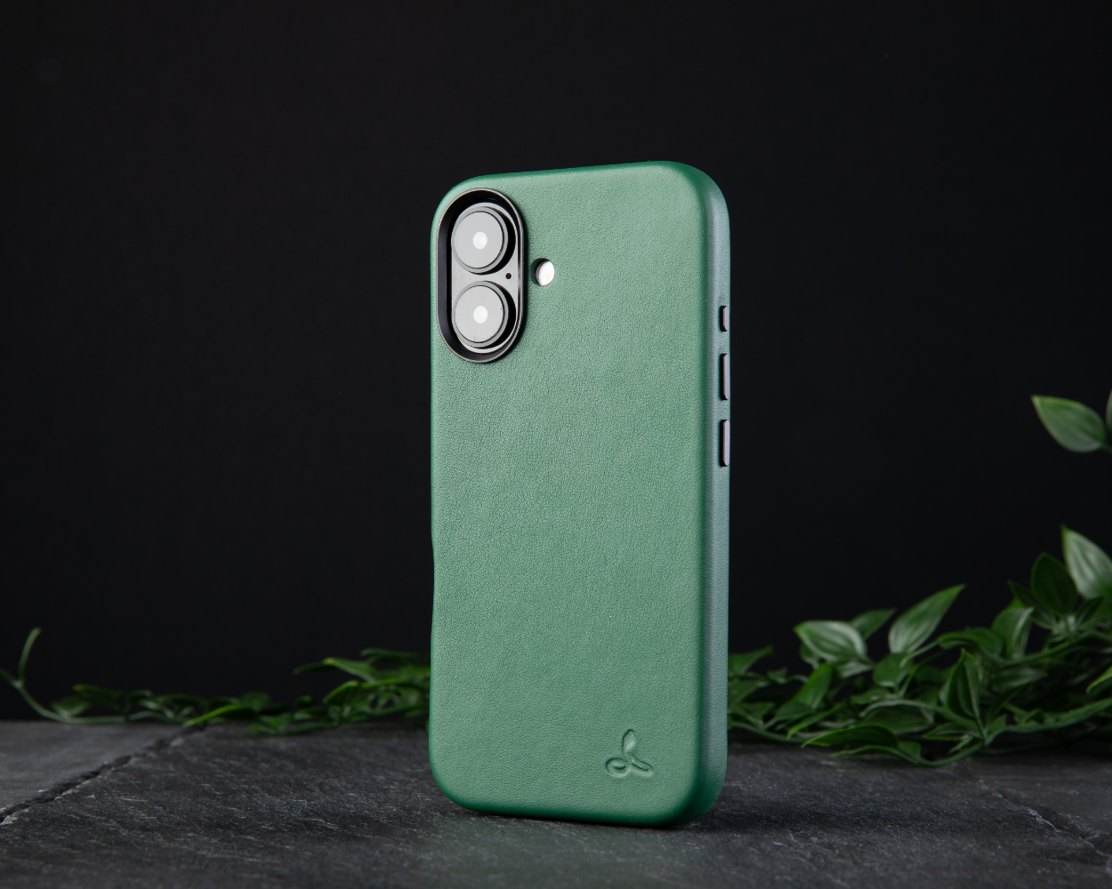 Apple iPhone 16 - Metro Slim Leather Phone Case