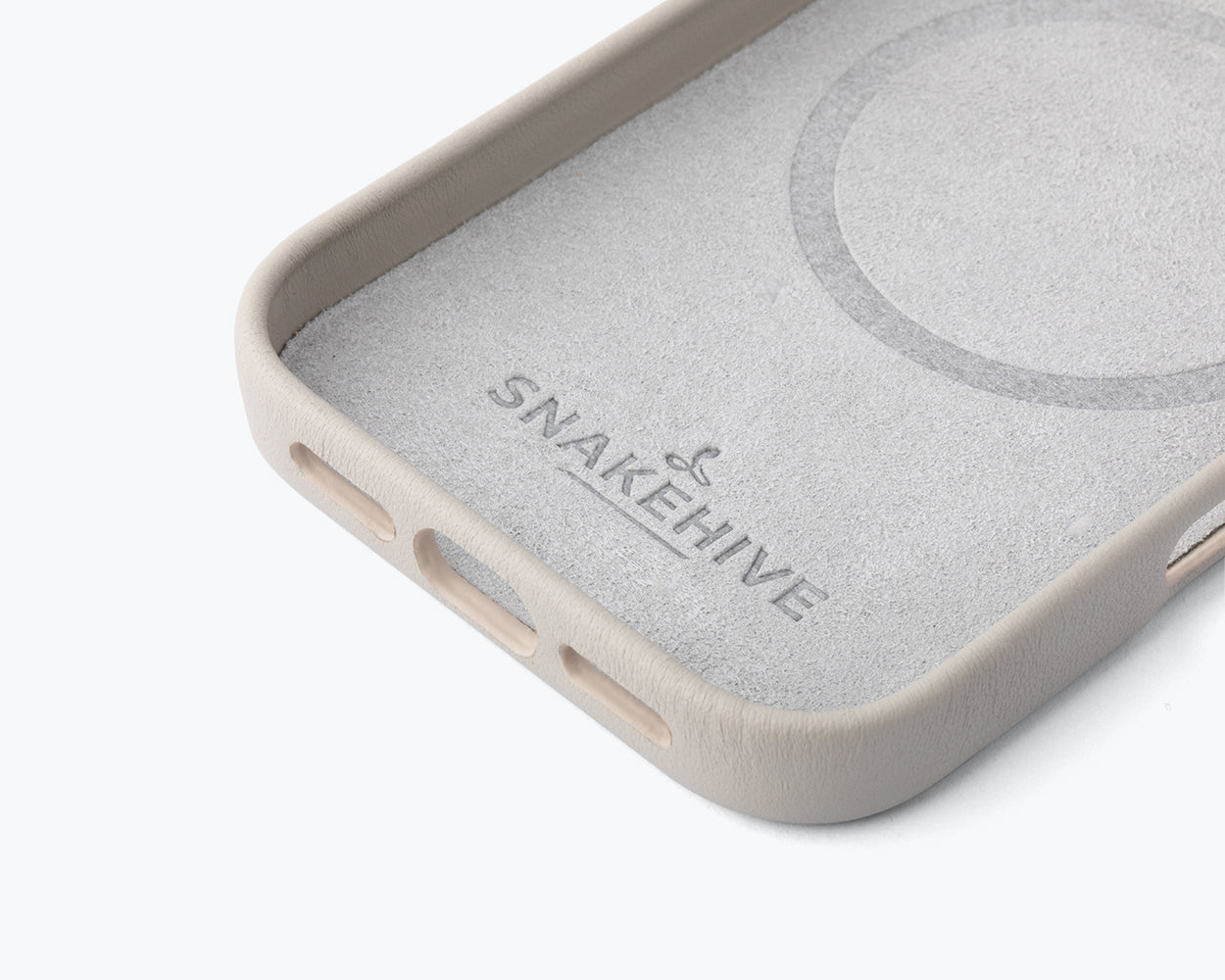 Apple iPhone 17 Pro - Metro Slim Leather Phone Case