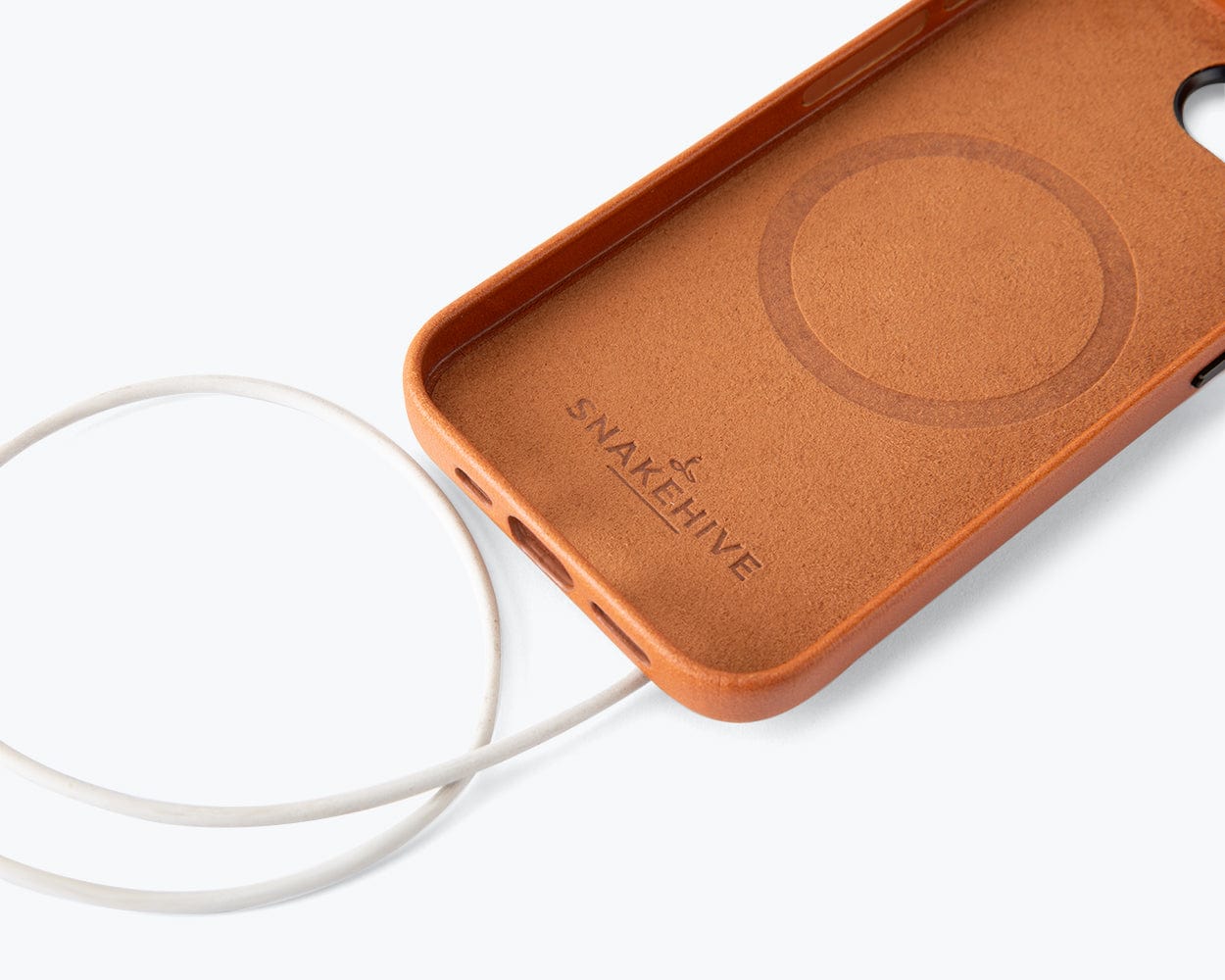 Apple iPhone 17e / 16e - Metro Slim Leather Phone Case
