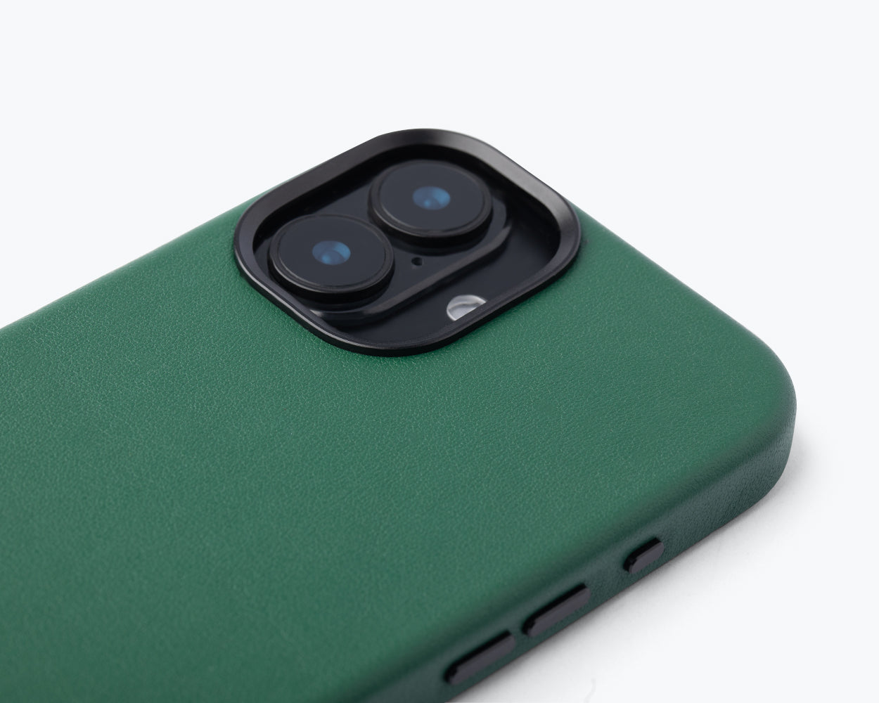 Apple iPhone 17 - Metro Slim Leather Phone Case