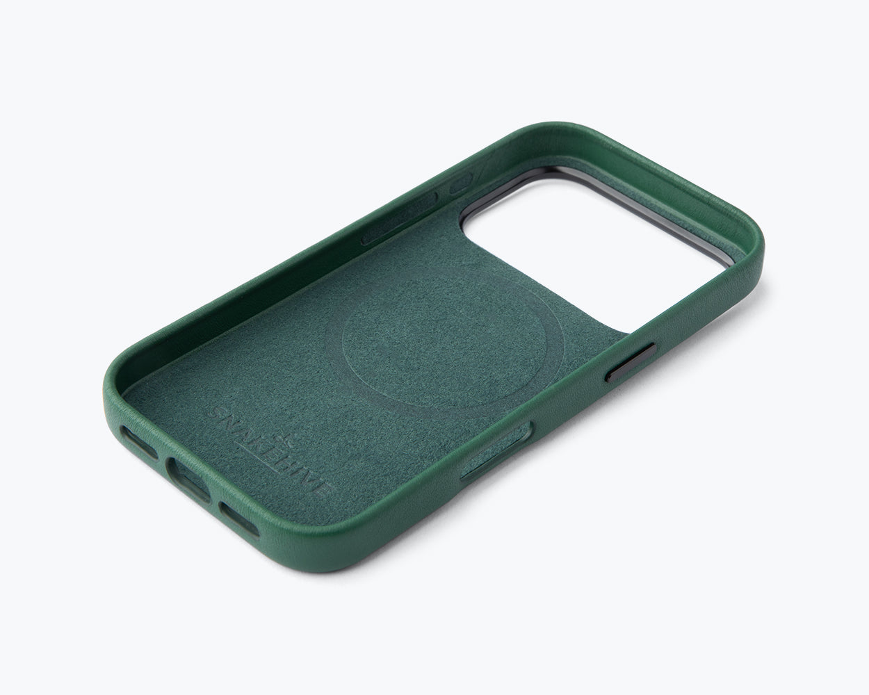 Apple iPhone 17 Pro Max - Metro Slim Leather Phone Case