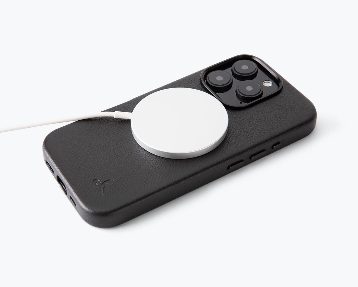 Apple iPhone 16 Pro Max - Metro Slim Leather Phone Case